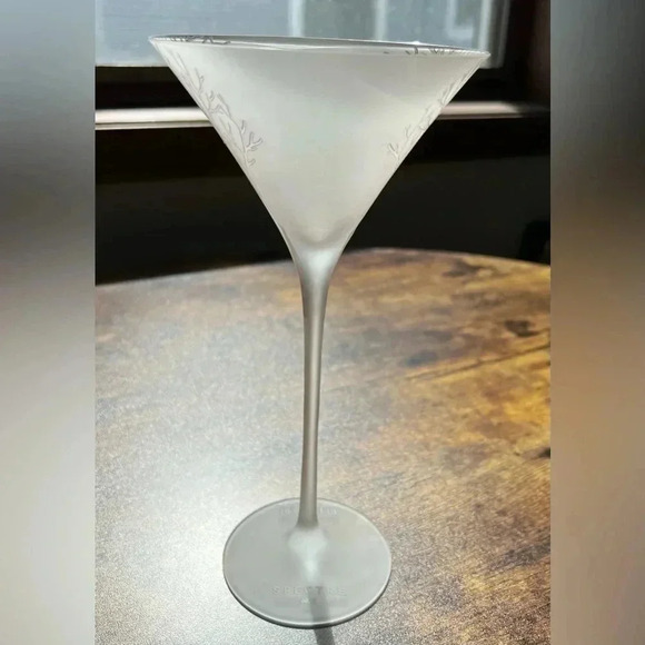 Belvedere | Spectre 007 long stemmed frosted martini glass. - Picture 9 of 14